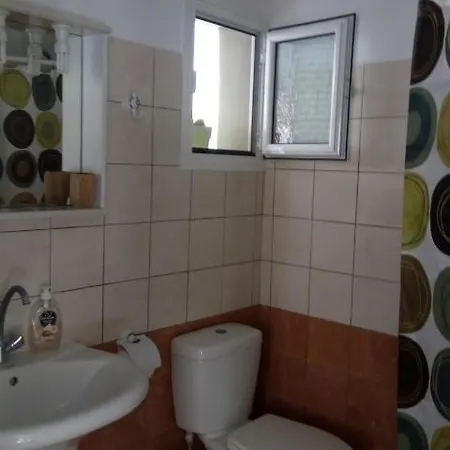 John Galouzis Hostel Myrties