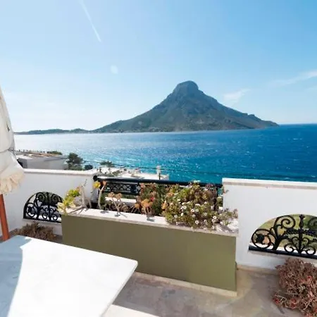 Hostel John Galouzis *