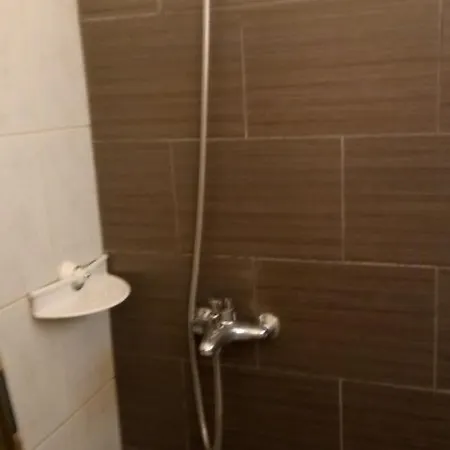 Hostel John Galouzis Myrties