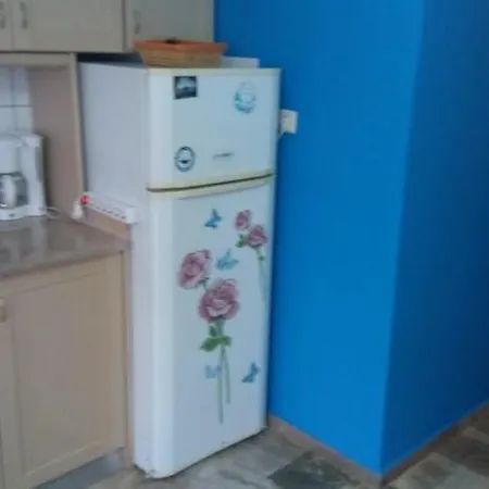 Hostel John Galouzis *