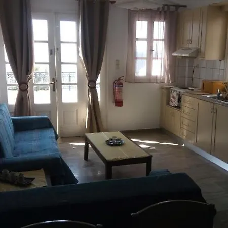 Hostel John Galouzis *