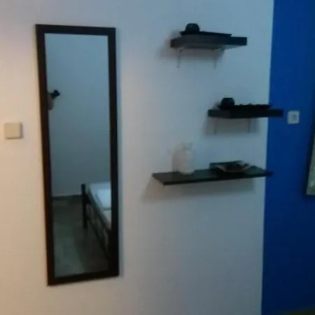 Hostel John Galouzis Myrties