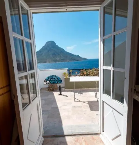 John Galouzis Hostel Myrties