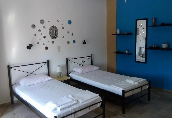 Hostel John Galouzis