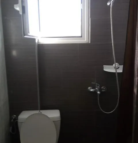 Hostel John Galouzis Myrties