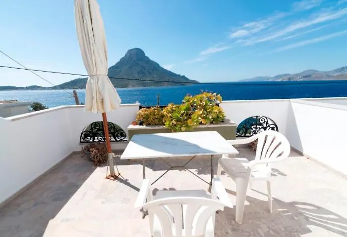 John Galouzis Hostel Myrties