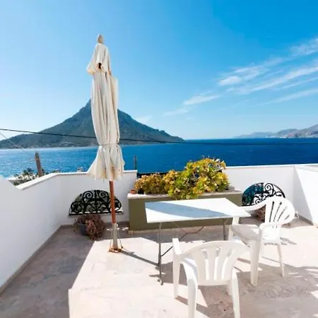 Hostel John Galouzis Μυρτιές