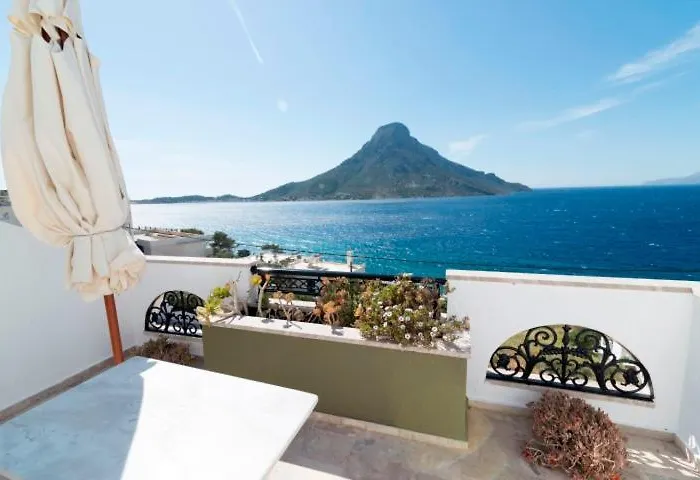 Hostel John Galouzis *