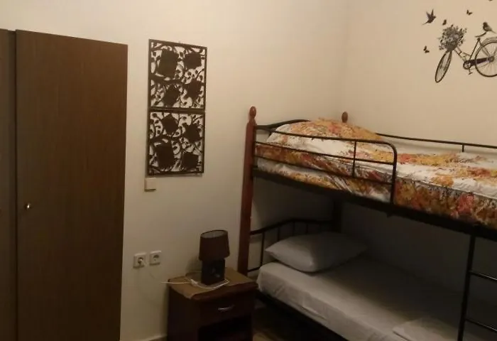 John Galouzis Hostel *